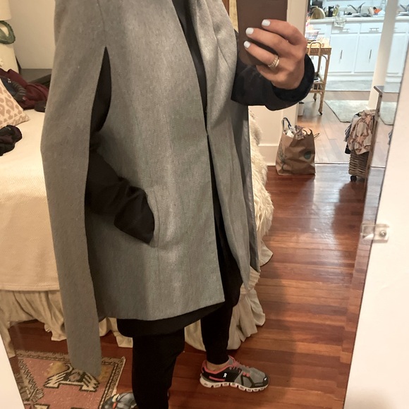 Cape Jacket - Picture 2 of 8